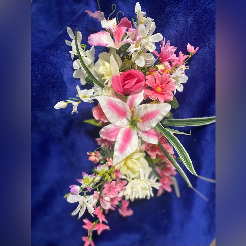 Floral Arrangement, great for Mothers Day, or graveyard , or home decor